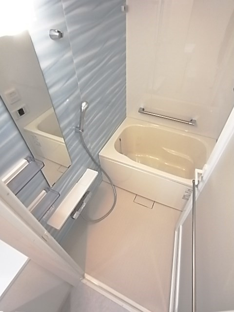 ブランTAT西宮江上町の浴室