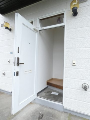 ニューシティの玄関