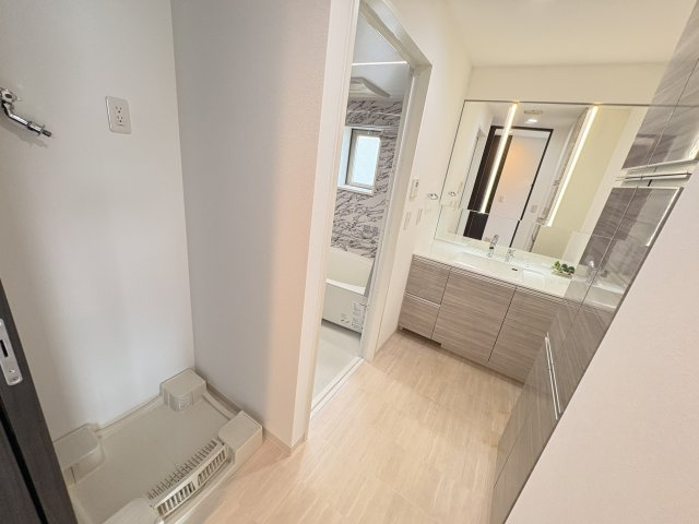 ワコーレ舞子オーナーズヴィラの独立洗面台