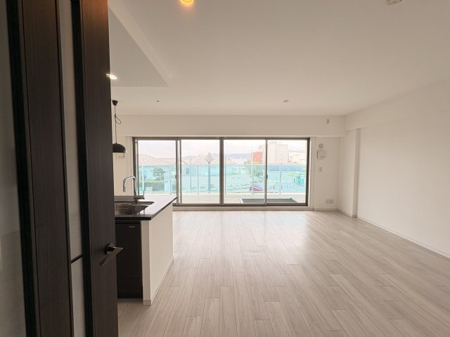 ワコーレ舞子オーナーズヴィラの居間・リビング