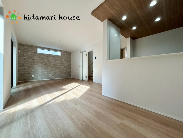 上尾市原市20期　新築戸建　グラファーレ04の前面道路含む現地写真