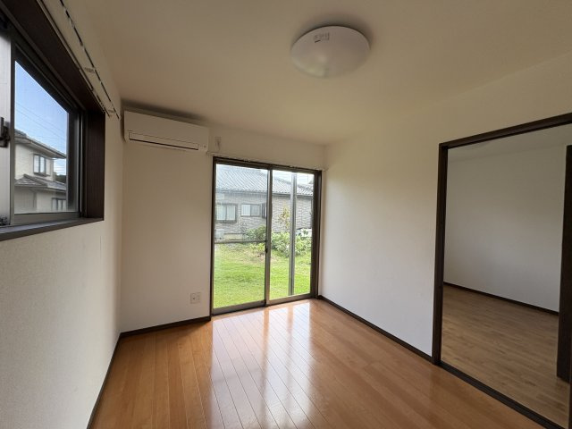 茂原市上永吉のアパートの洋室