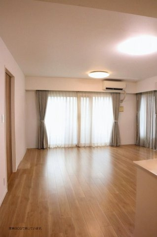 アルファステイツ助任本町の居間・リビング