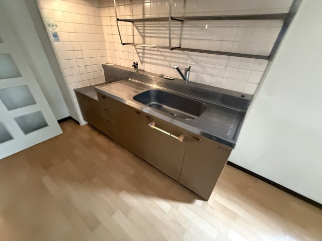 豊中市立花町３丁目の賃貸マンションのキッチン