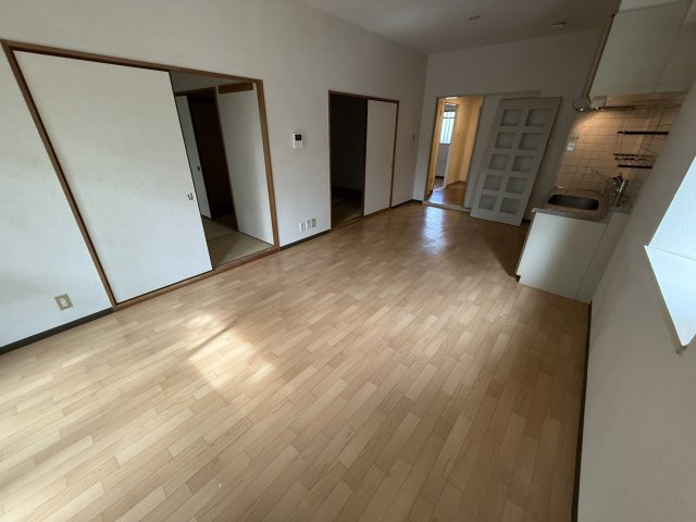 豊中市立花町３丁目の賃貸マンションの居間・リビング