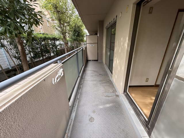 豊中市立花町３丁目の賃貸マンションのバルコニー