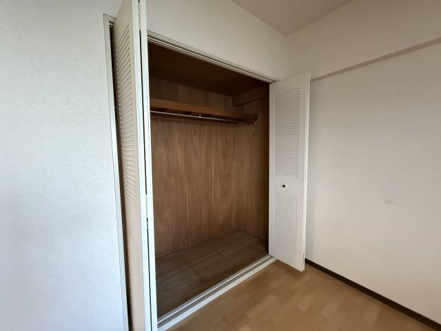 豊中市立花町３丁目の賃貸マンションの収納