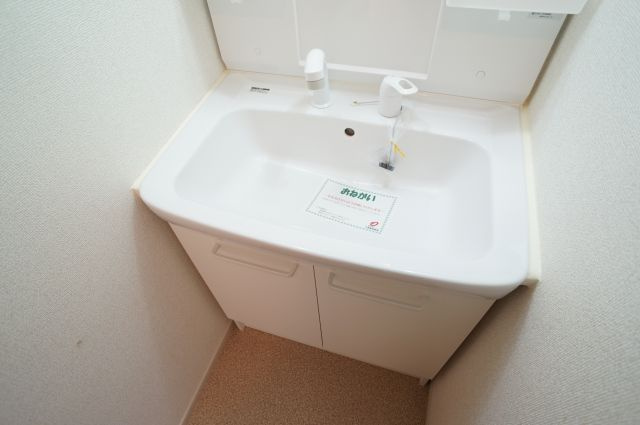 プラセール宝塚Ⅱの洗面所|参考、同建物・反転間取りの号室