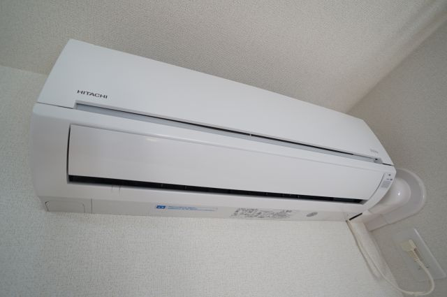 プラセール宝塚Ⅱの設備|エアコン1基リビングについてます
参考、同建物・反転間取りの号室