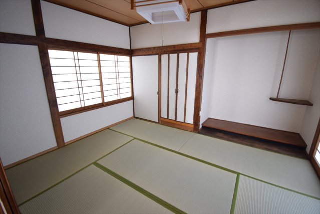 南大河戸建  の和室|畳の上でゆっくりとくつろげる和室です