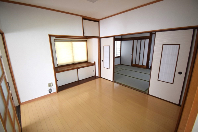 南大河戸建  の居間・リビング|こちらのリビングで趣味の時間をお楽しみください