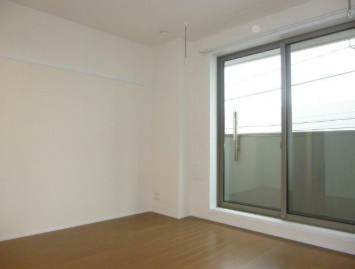 【居間・リビング】 | グレース上石神井 | 6.5帖のきれいな洋室。