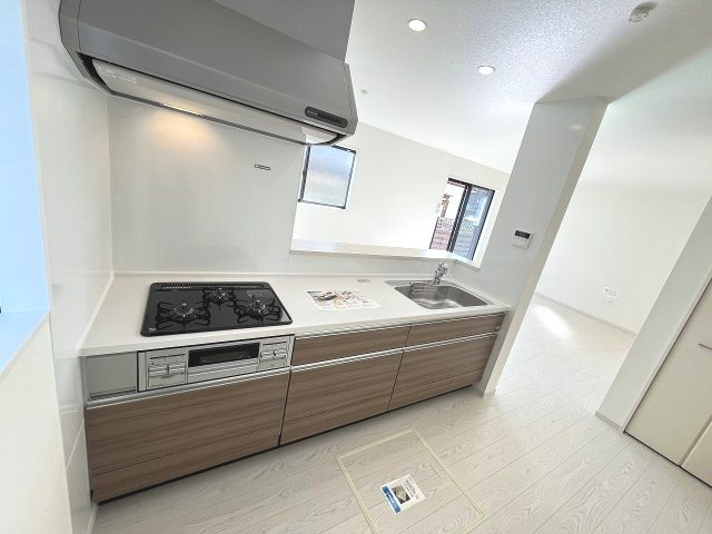 【キッチン】 | 福岡市東区雁の巣1丁目3期　1号棟（全1棟）【仲介手数料無料・0円】 | 現地写真。