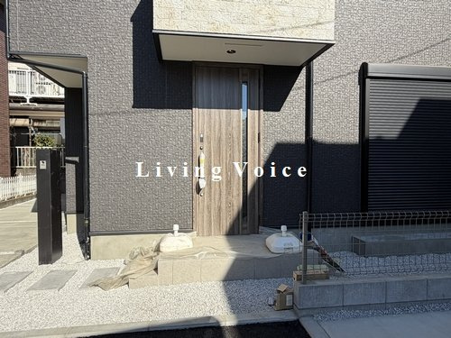 【居間・リビング】 | 【仲介手数料０円】厚木市第5山際　新築一戸建て　全2棟 | 厚木市第5山際　新築一戸建て　全2棟