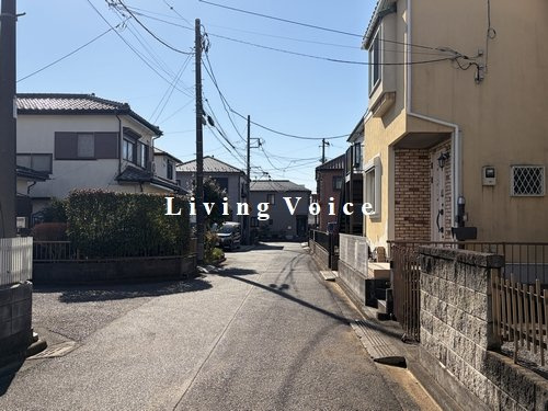 【居間・リビング】 | 【仲介手数料０円】厚木市第5山際　新築一戸建て　全2棟 | 厚木市第5山際　新築一戸建て　全2棟