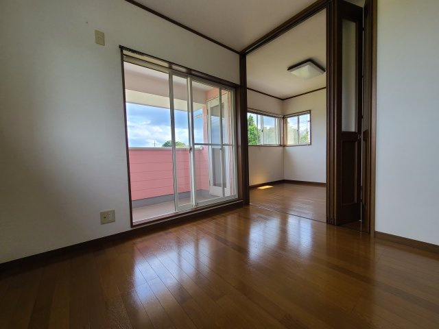 東金市下谷貸家の洋室