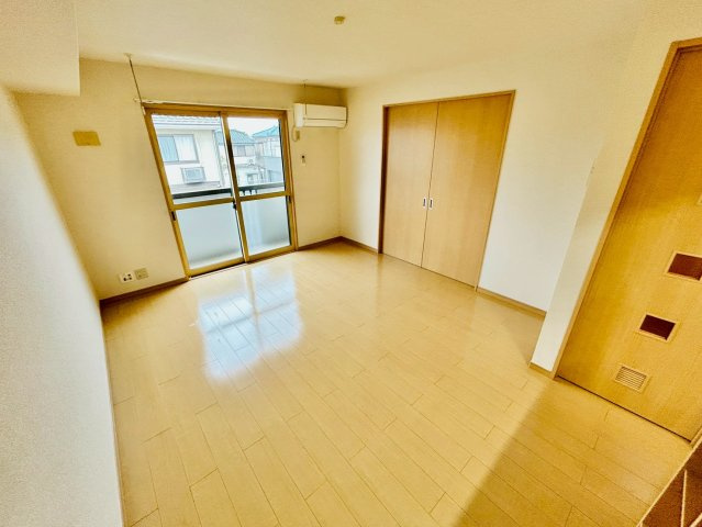 【居間・リビング】