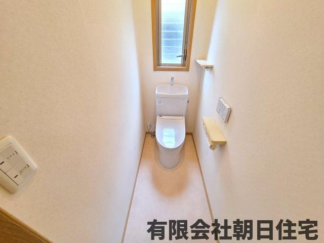 【トイレ】 | 古志原2丁目戸建 | シンプルで使いやすいトイレです