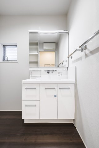 千種区光が丘二丁目戸建の独立洗面台|使いやすい独立洗面台です