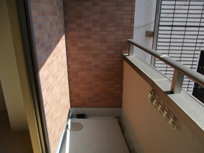 【外観】 | ルミエール新大阪 | 日当たりの良いバルコニーです