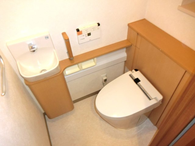 ◆２沿線以上利用可◆バルコニー広々３ＬＤＫ住戸◆全居室収納スペース付き◆パデシオン西大津のトイレ|トイレ