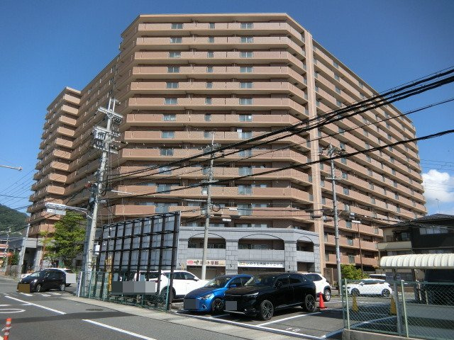 ◆２沿線以上利用可◆バルコニー広々３ＬＤＫ住戸◆全居室収納スペース付き◆パデシオン西大津