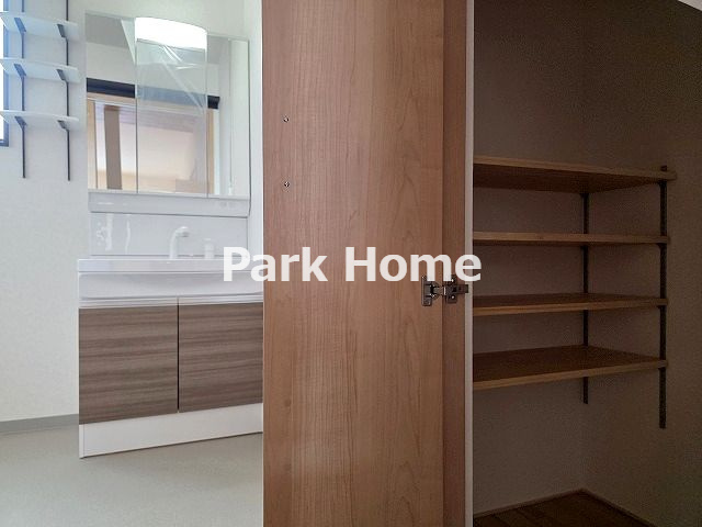 高知市鴨部　新築戸建ての収納|階段下収納