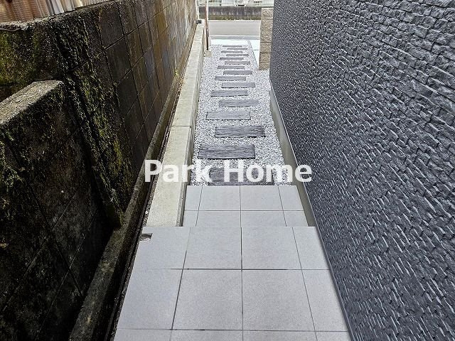 高知市鴨部　新築戸建ての玄関