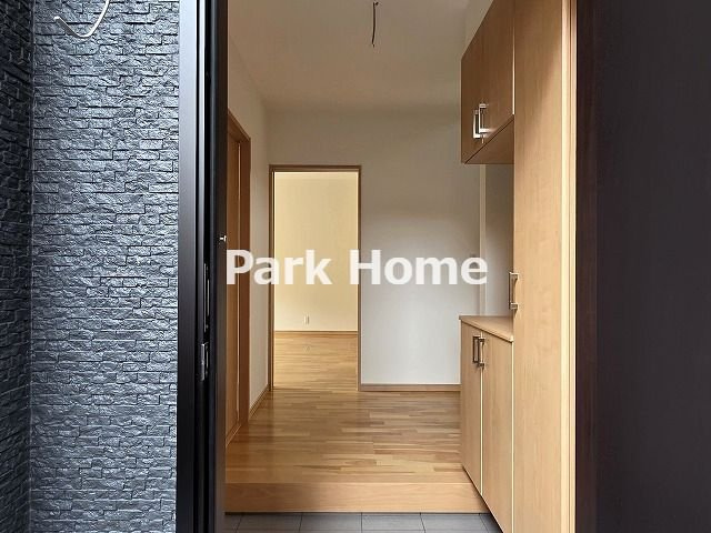 高知市鴨部　新築戸建ての玄関