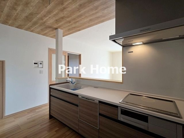 高知市鴨部　新築戸建てのキッチン|１F:16LDK