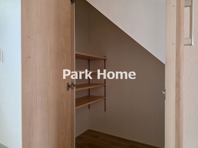 高知市鴨部　新築戸建ての収納|階段下収納