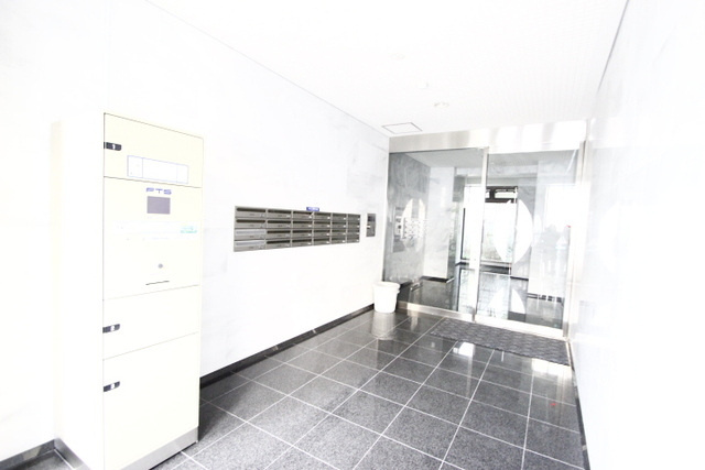 ハイツリリアンのロビー