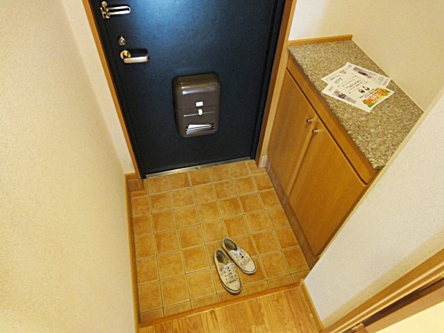 アーバンステージの玄関|※同建物の類似写真になります。