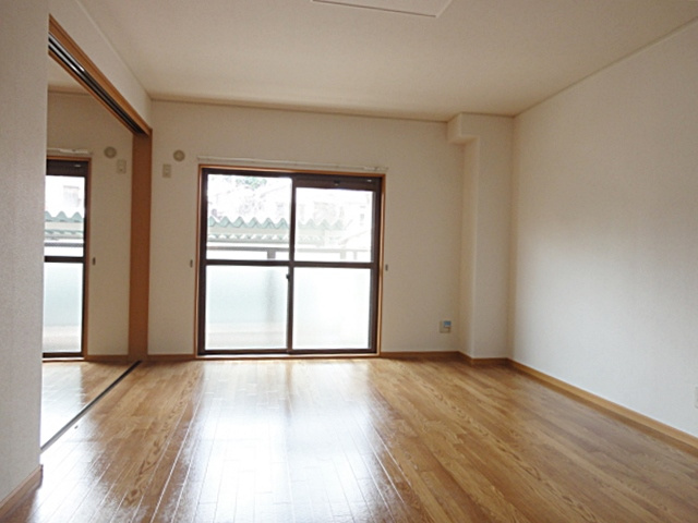 アーバンステージの居間・リビング|※同建物の類似写真になります。