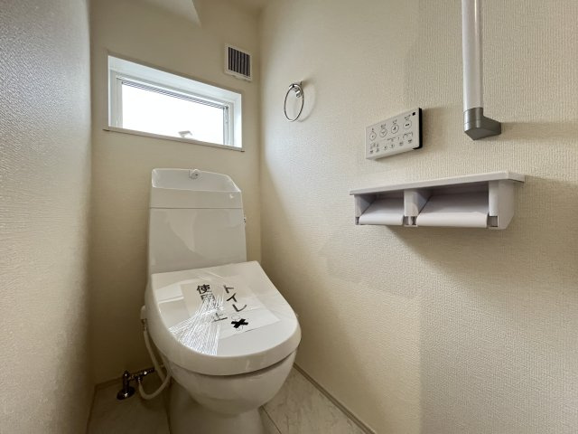 【トイレ】 | 深谷市上柴町西第5  LiveleGarden.s　新築戸建　全2棟　1号棟