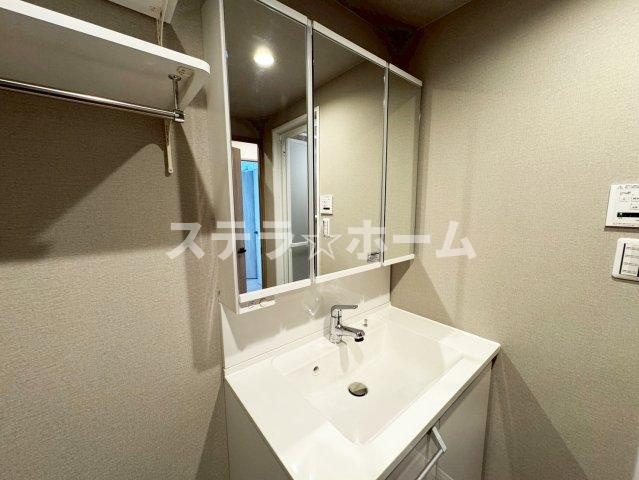 シーアイマンション豊中上野の独立洗面台|独立洗面台で身支度をすべて済ませてしまいましょう