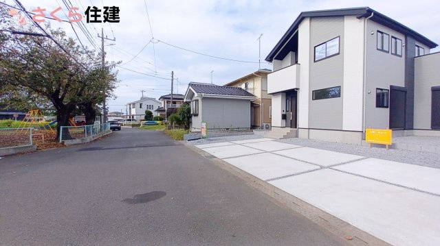LIGARE　真岡市亀山22期の前面道路含む現地写真