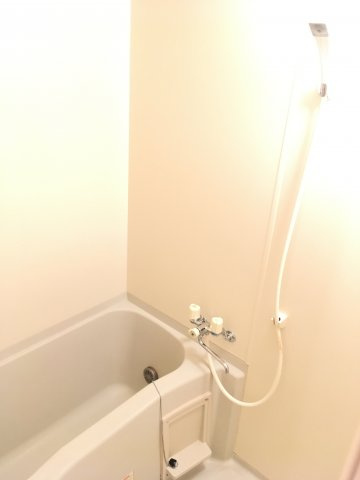 トライアムアーチの浴室|お風呂です