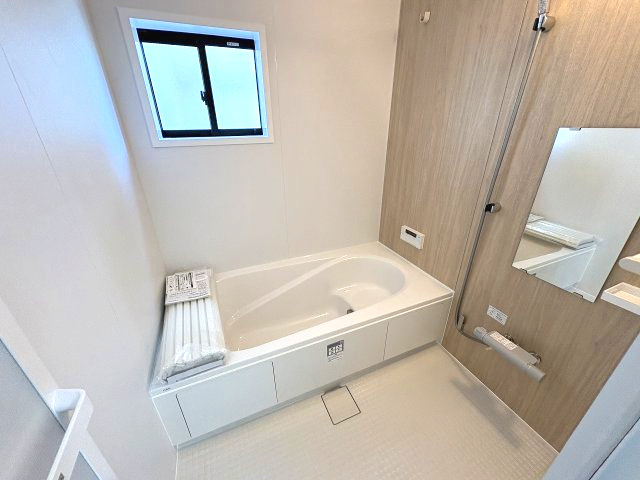 【浴室】 | 福岡市東区雁の巣1丁目4期　1号棟（全2棟）【仲介手数料無料・0円】 | 現地写真。浴室です。