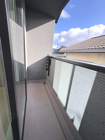 【バルコニー】 | 福岡市東区雁の巣1丁目4期　1号棟（全2棟）【仲介手数料無料・0円】 | 現地写真。