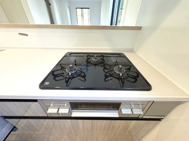 【キッチン】 | 福岡市東区雁の巣1丁目4期　1号棟（全2棟）【仲介手数料無料・0円】 | 現地写真。