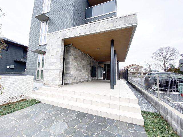 すずらんのエントランス|エントランスです！