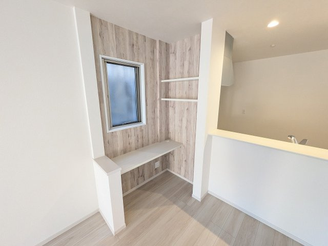 八王子市　長房町　新築一戸建て　４期の内装|～リビングには、リモートワークやお子様のスタディスペースに大活躍のカウンター付き～