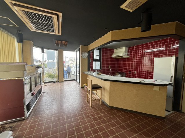 阪南市貝掛店舗付戸建　の玄関