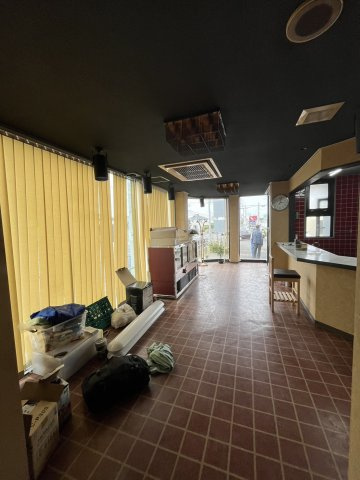 阪南市貝掛店舗付戸建　の居間・リビング