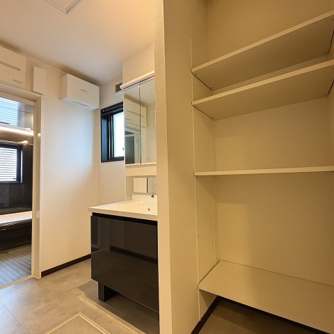 関宿台町　中古戸建の脱衣所|※AIにより家具を消しております。イメージ画像になります。