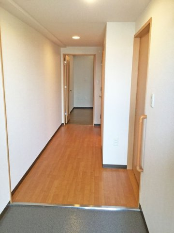 大阪市中央区法円坂１丁目の賃貸マンションの玄関