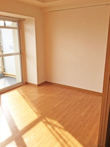 大阪市中央区法円坂１丁目の賃貸マンションの居間・リビング