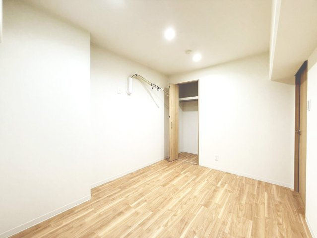 日商岩井朱雀マンション　8階の洋室