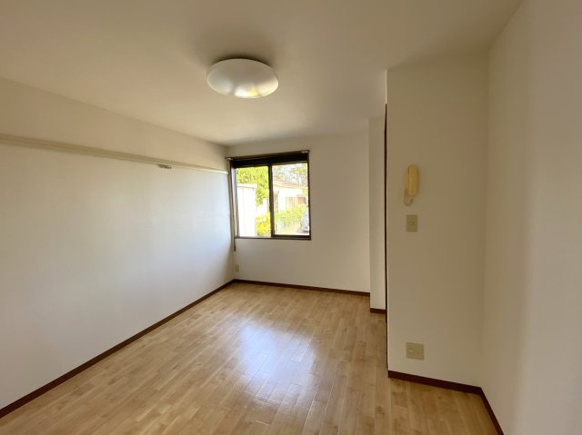 MIハイツの洋室